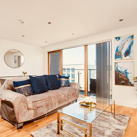 King Deluxe City Apt Large Space& Free Parking! No Balcony Лидс Экстерьер фото