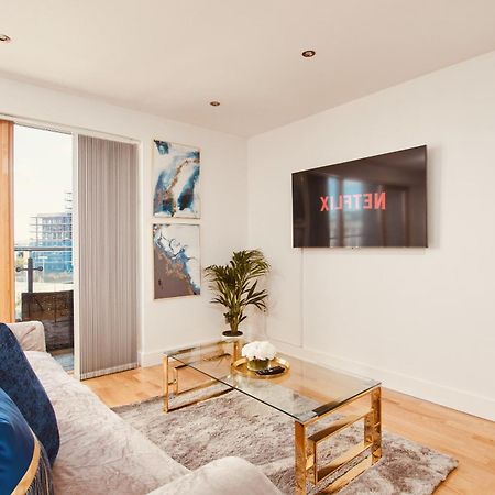 King Deluxe City Apt Large Space& Free Parking! No Balcony Лидс Экстерьер фото