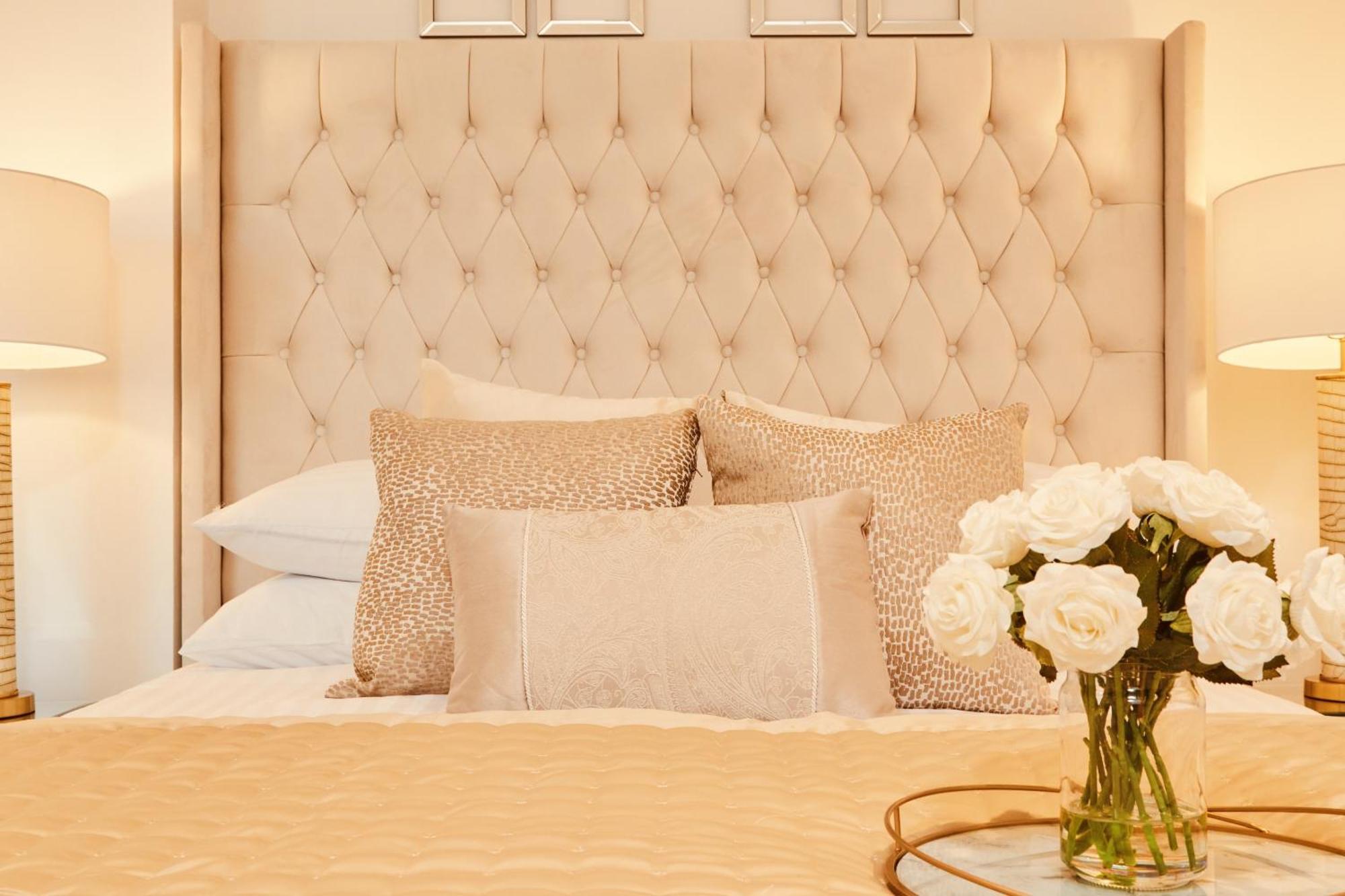 King Deluxe City Apt Large Space& Free Parking! No Balcony Лидс Номер фото
